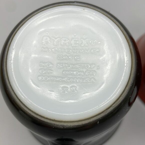 2 Vintage Milk Glass Mugs Corelle Orange & White Mug Pyrex Black & White Mug - Picture 9 of 10